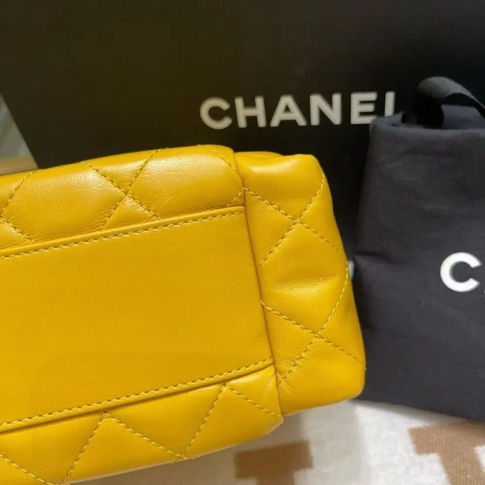 Chanel Women Pre-Loved Bag Brand New Condition - Picture 7 of 9
